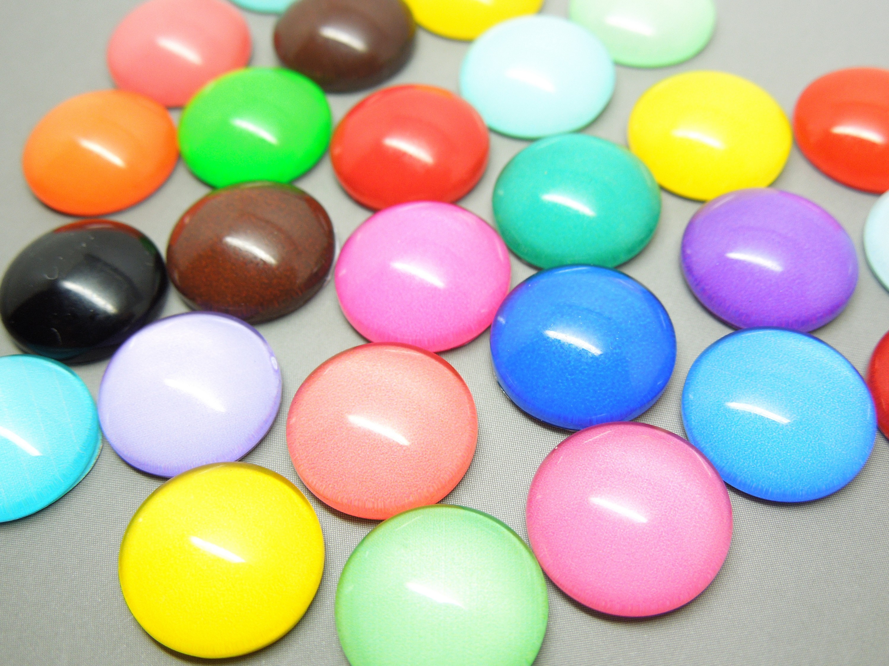5 Cabochons en Verre Illustrés Multicolore 12mm