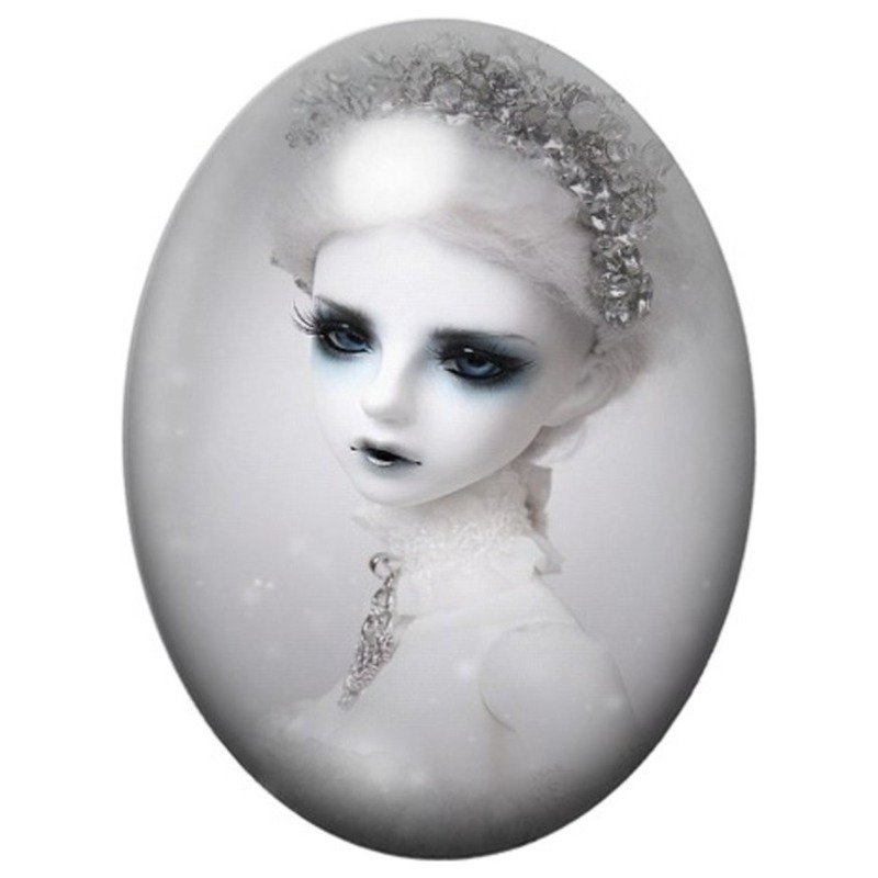 Cabochon en Verre Illustré Poupée Blanche à la Coiffe de Dentelle 13x18, 18x25 ou 30x40mm