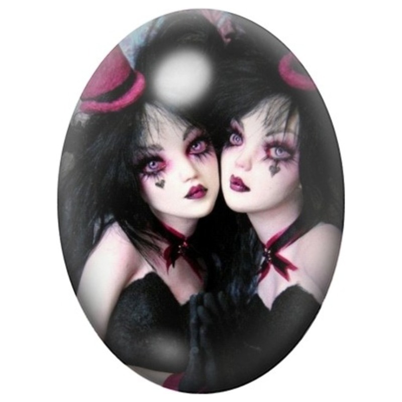 Cabochon en Verre Illustré Poupée Sally aux Jumelles 13x18, 18x25 ou 30x40mm