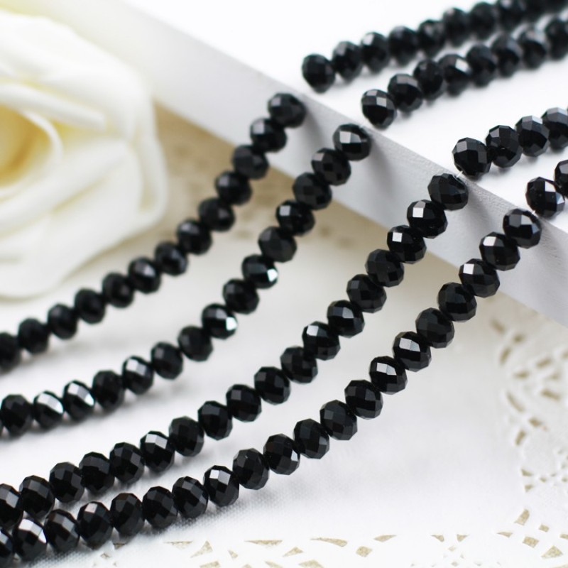 110 Perles à Facettes Noires en Verre 4mm