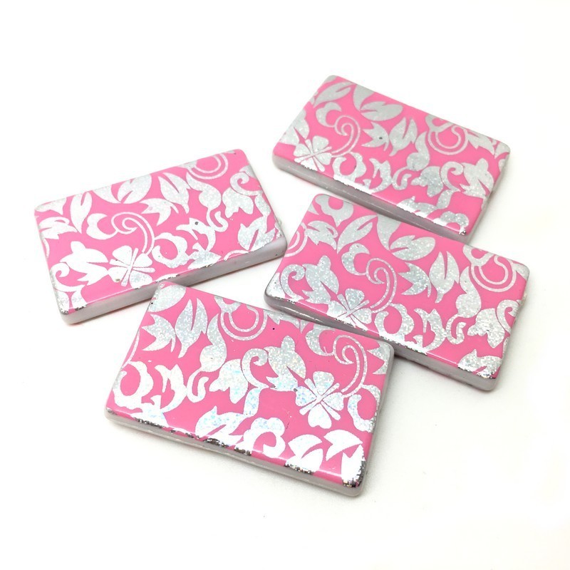 4 Perles en Acrylique Rectangulaires Rose et Argentées 39mm