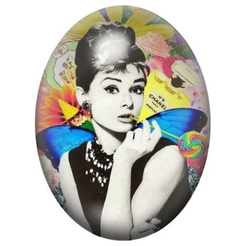 Cabochon en Verre Illustré Audrey Hepburn aux Papillons 13x18, 18x25 ou 30x40mm