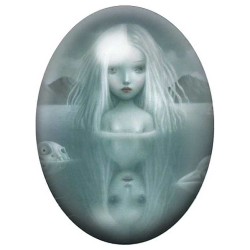 Cabochon en Verre Illustré Fillette Fantôme au Reflet 13x18, 18x25 ou 30x40mm