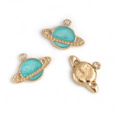 2 Breloques Planète en Émail Bleu Pailleté Métal Doré 23x16mm