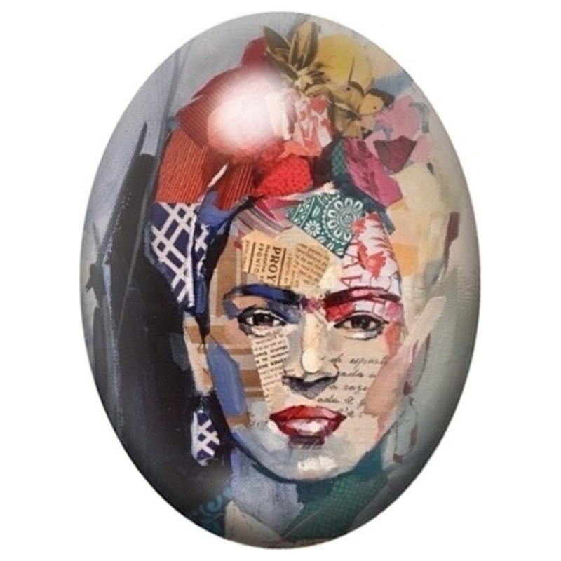 Cabochon en Verre Illustré Frida Kahlo en Collage de Journaux 13x18, 18x25 ou 30x40mm