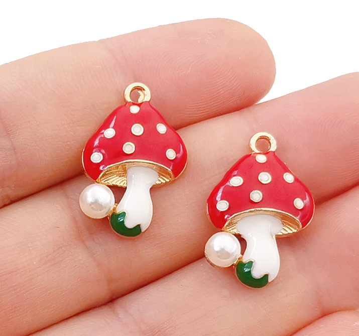 2 Breloques Champignons en Émail Rouge Métal Doré 23x16mm