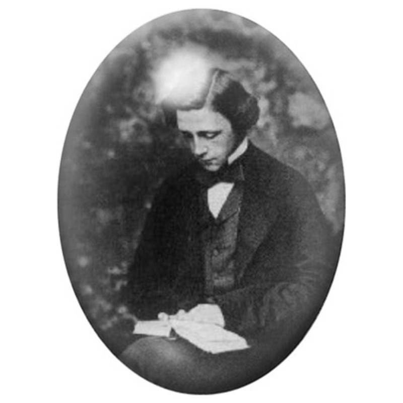 Cabochon en Verre Illustré Lewis Carroll Écrivant à son Bureau 13x18, 18x25 ou 30x40mm