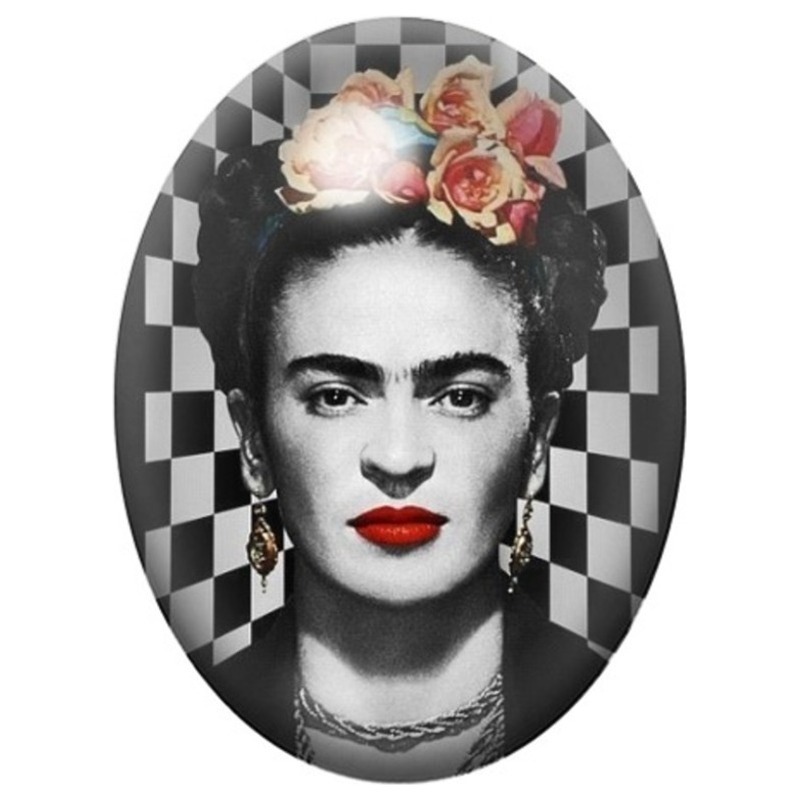 Cabochon en Verre Illustré Frida Kahlo sur Fond Damier Noir et Blanc 13x18, 18x25 ou 30x40mm