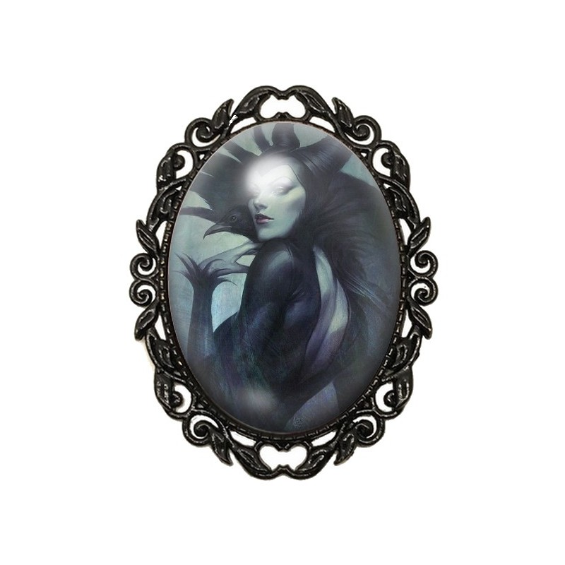 Broche Noire avec Cabochon en Verre Maléfique
