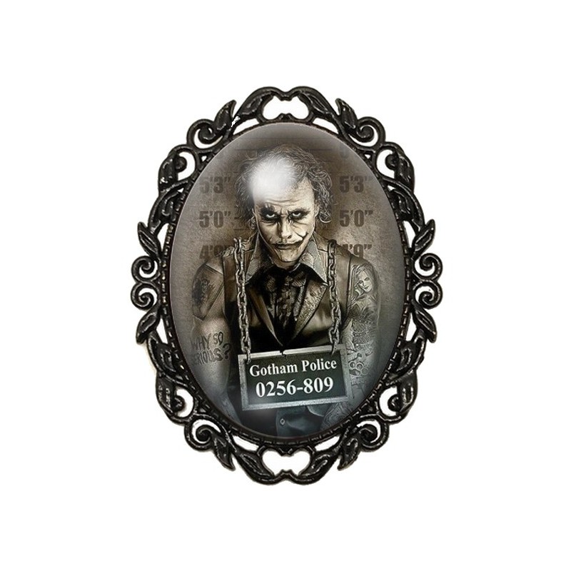 Broche Noire avec Cabochon en Verre Joker Coupable