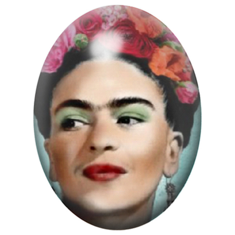 Cabochon en Verre Illustré Frida Kahlo au Regard de Côté et Fleurs Rouges 13x18, 18x25 ou 30x40mm