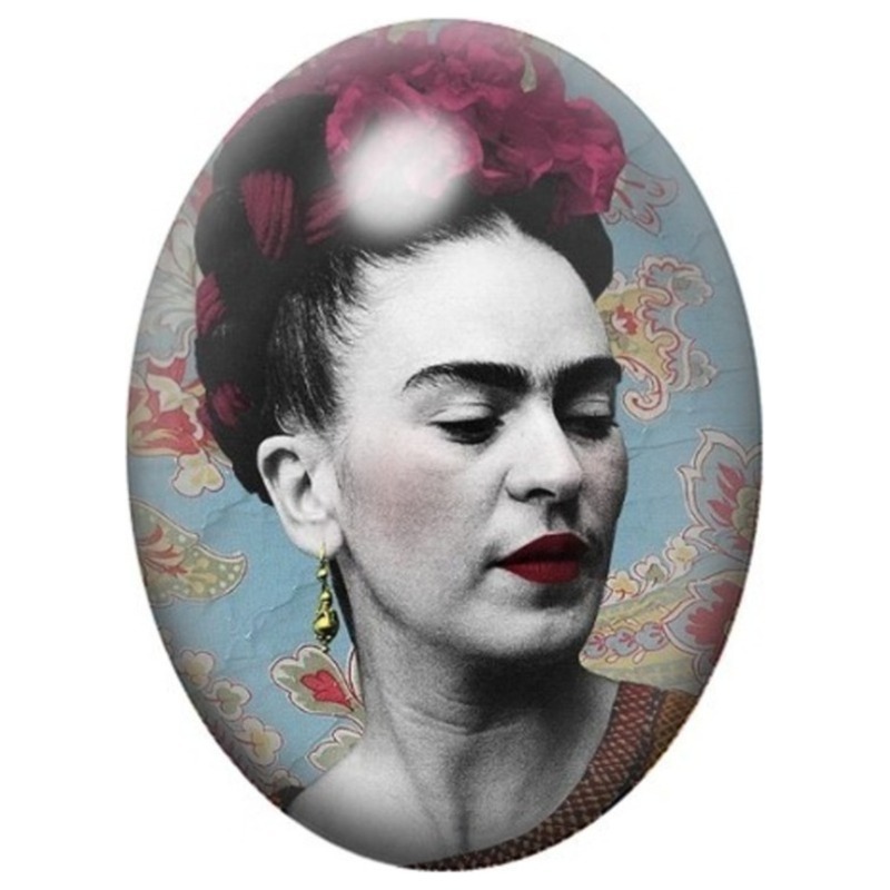 Cabochon en Verre Illustré Frida Kahlo les Yeux Clos aux Fleurs Rouges 13x18, 18x25 ou 30x40mm
