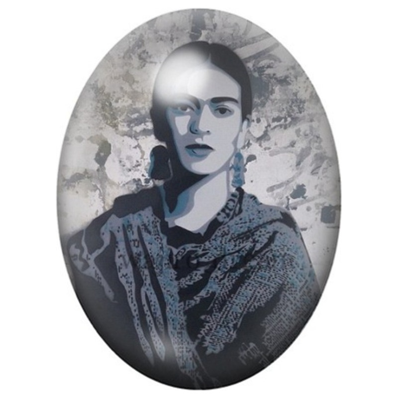 Cabochon en Verre Illustré Frida Kahlo en Noir et Blanc sur Fond Texturé 13x18, 18x25 ou 30x40mm