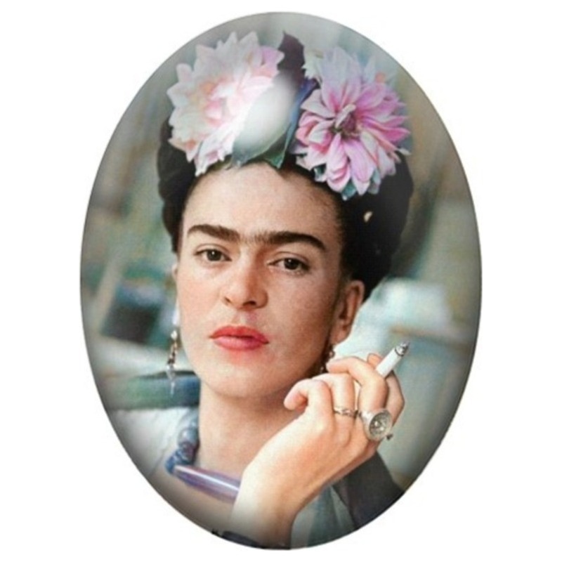 Cabochon en Verre Illustré Frida Kahlo la Main près du Visage 13x18, 18x25 ou 30x40mm