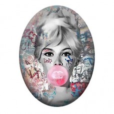 Cabochon en Verre Illustré Femme au Chewing-Gum Rose et Larmes Bleues 13x18, 18x25 ou 30x40mm pour la création de bijoux fantais