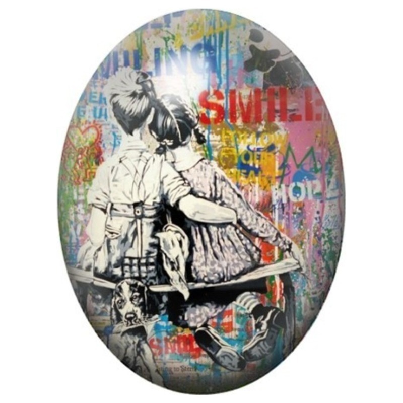 Cabochon en Verre Illustré Couple enlacé sur un Banc Graffiti 13x18, 18x25 ou 30x40mm