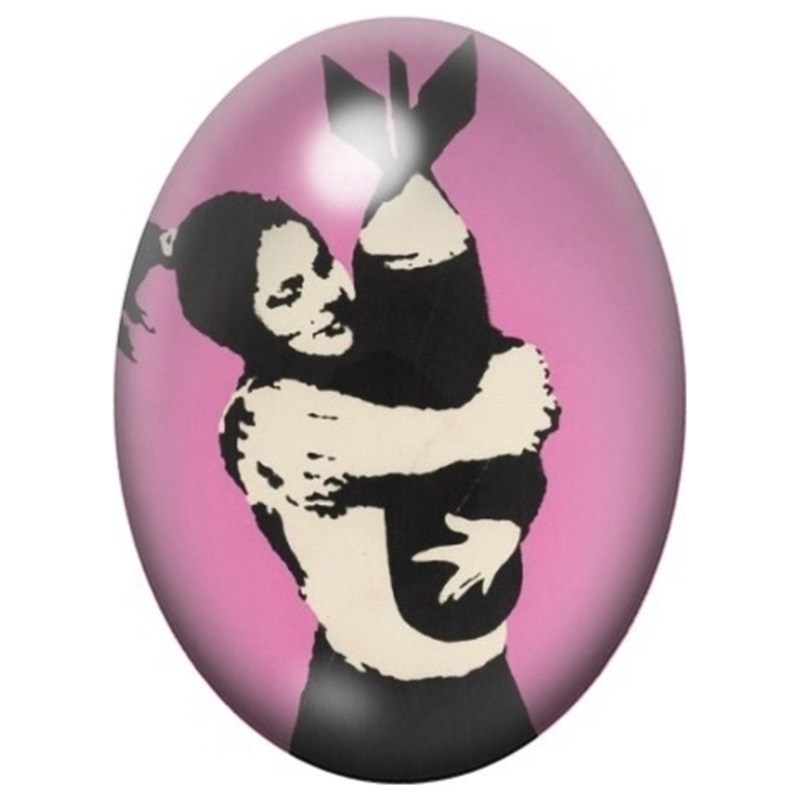 Cabochon en Verre Illustré Couple enlacé sur Fond Rose 13x18, 18x25 ou 30x40mm