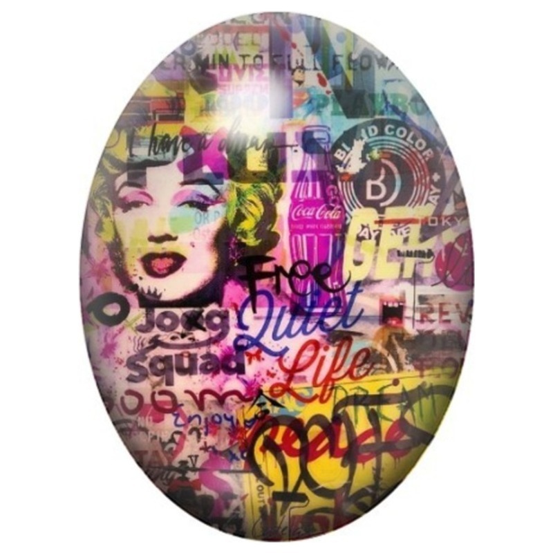 Cabochon en Verre Illustré Femme aux Lunettes en Collage Typographique 13x18, 18x25 ou 30x40mm
