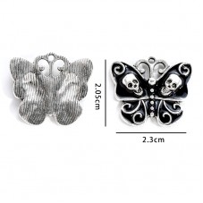 Breloque Papillon Tête de Mort Crâne Métal Argenté en Émail Noir Gothique 23x20mm