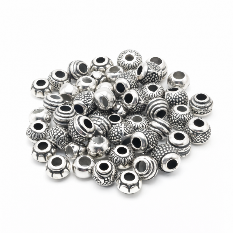 50 Perles Argentées en Acrylique Mixte 11-14mm