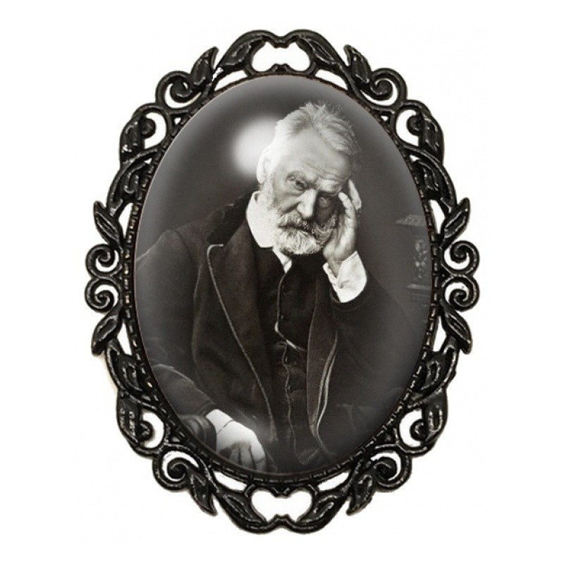Broche Noire avec Cabochon en Verre Portrait de Victor Hugo