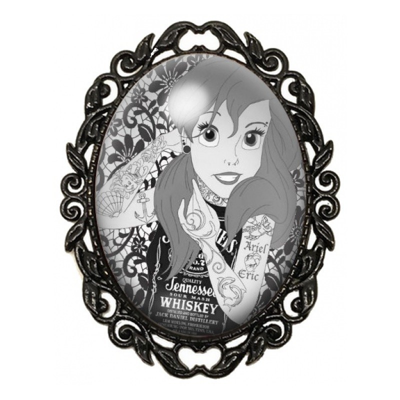 Broche Noire avec Cabochon en Verre Ariel Gothique