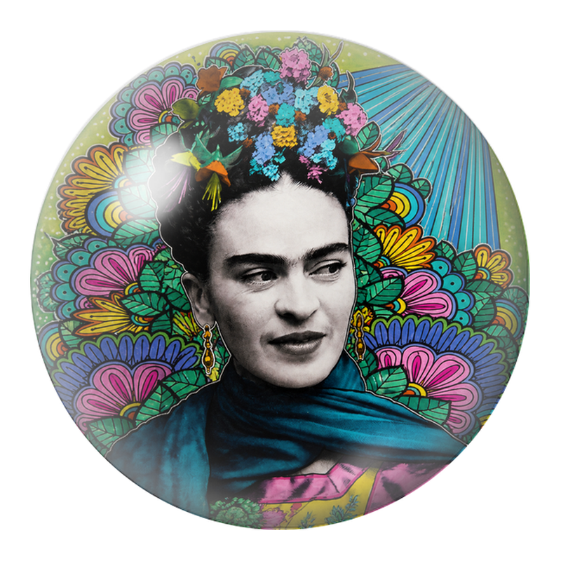 Cabochon en Verre Illustré Frida au Châle Bleu dans un Jardin Coloré 12 à 25mm