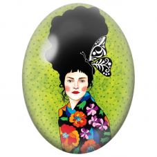 Cabochon en Verre Illustré Femme à la Coiffure Noire et Papillon Graphique pour la Création de Bijoux Fantaisie - DIY