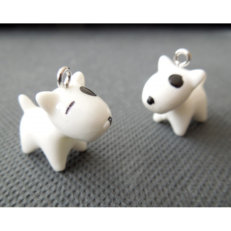 2 Breloques Chien Blanc en Résine 23mm